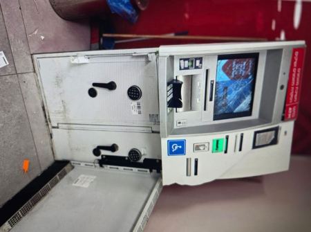 القبض على مشتبه بمحاولة سرقة صراف بنك في القدس